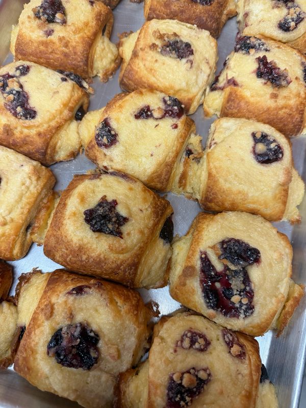 Choko Mocko Blueberry Crumble Croissant